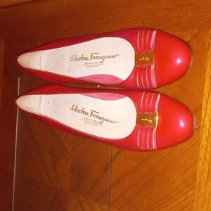 Vtg Salvatore Ferragamo red bow heels size 9 1/2 B